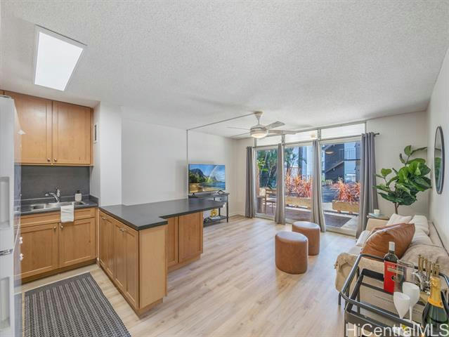 1914 UNIVERSITY AVE APT 207, HONOLULU, HI 96822, photo 1 of 25